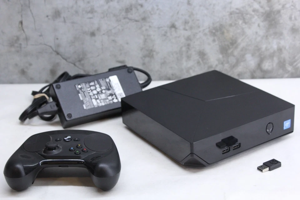 Alienware Alpha R2, Controlador de Vapor | i7-6th, 8GB, GTX 960, 256 NVMe + RTC Fresco Foto 1 de 4