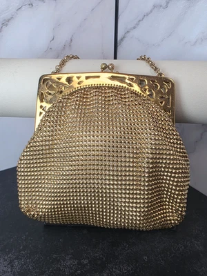Whiting & Davis VTG Gold Metal Mesh Purse Bag Art Deco Coin Clutch w/ Chain 61 - Image 1 of 4