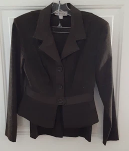 Dress Barn Olive Green Snakeskin Print 2-pc. Jacket & Short Skirt Suit - Size 4 - Picture 1 of 12