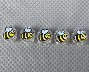 LEGO Trans Clear 1x1 Runde Fliese schwarz & gelb Honigbiene Muster (x5) - Bild 1 von 8