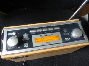 ROBERTS RD76 FM/RDS/DAB DIGITAL RADIO, fully working with aerial & power adapter - Picture 1 of 8