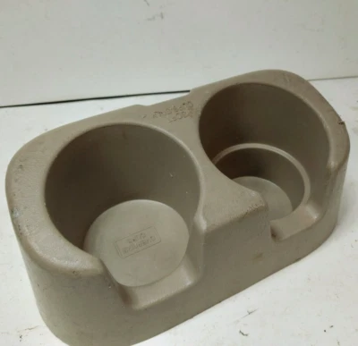 Portavasos asiento de banco trasero Ford F-250 F-350 2000-2004 bronceado Foto 1 de 4