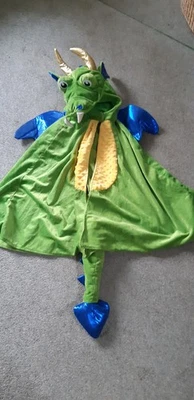 Green Dragon child's  'Dream Play Imagine' cape 3-6 years excellent condition - Image 1 of 4