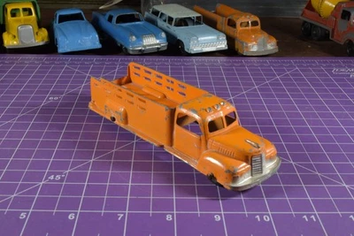 Tootsietoy Orange International K5 Stake (lados abiertos) 6 en 1947 (1947-1953) Foto 1 de 4