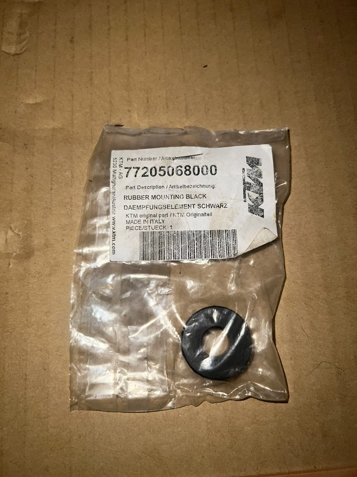 NOS KTM 250 350 450 SXF XCF XCW 11-16 原始设备制造商橡胶吸收元件 77205068000 — 第 1/1 张图片