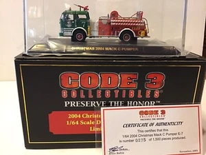 12398 2004 Christmas Mack C Pumper code 3 collectibles Pristine Never Displaye - Picture 1 of 7