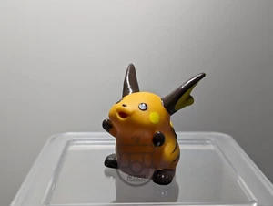 Pokemon 1996 Bandai Japanese Mini Figure Toy Finger Puppet Raichu - Like New - Picture 1 of 1