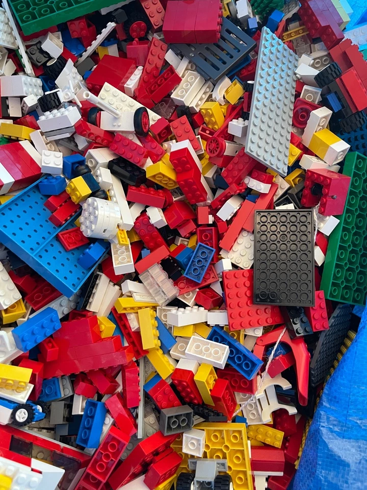 LEGO Konvolut - Steine Platten bunte Mischung - 2 kg Kiloware (15 EUR/kg) /DHL - Bild 1 von 1