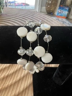 Mother Of Pearl & Crystal 银色 4 应变手链 带磁铁闭合 7.5 — 第 1/4 张图片