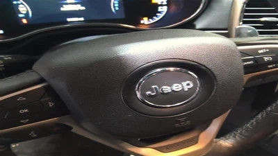 Bolsa de aire negra para volante delantero Jeep Grand Cherokee 2014-2015 Foto 1 de 4