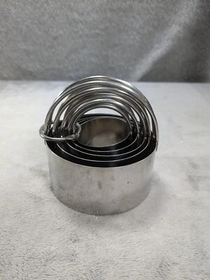 5 Piece Biscuit Cutter Set  Stainless Steel round Cookies Cutter with Handle - Image 1 of 4