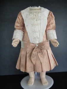 Beige und rosa Seidenkleid für 21-23" Puppe-Antik Stil für Jumeau Puppen - Bild 1 von 5