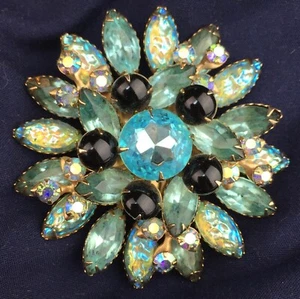 Large Stunning Vintage Sparkly Blue Iridescent Stone Brooch Pin Unmarked - Picture 1 of 6