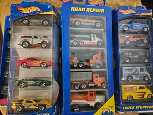 VINTAGE HOT WHEELS 5 CAR GIFT PACKS LOT 14 TOTAL PACKS NRFB **LOOK** - Picture 1 of 15