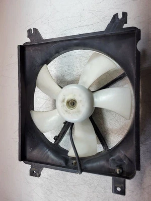1999 2000 2001 2002 2003 2004 2005 MAZDA MIATA CONJUNTO VENTILADOR RADIADOR DERECHO OEM Foto 1 de 4
