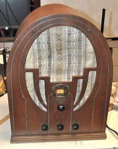 BANDA DE RADIO AM/POLICÍA MODELO 60 PHILCO DE COLECCIÓN FUNCIONA LIGERO EXCEDENTE DE ZUMBIDO - Imagen 1 de 2