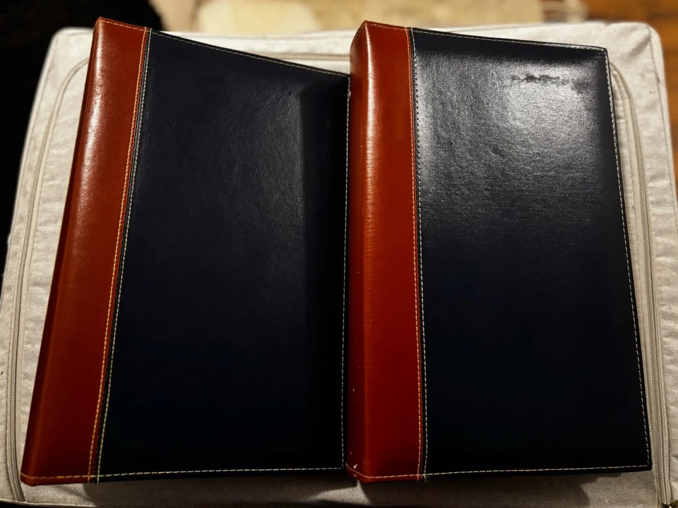 Pair of Premium Bonded Leather 4x6 (240 Capacity) Photo Album Navy/Tan - Image 1 of 4