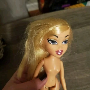 FUNKY FASHION Bratz 10" Girl Doll ANGEL ANGELZ CLOE  REPRODUCTION Nude Doll - Picture 1 of 9
