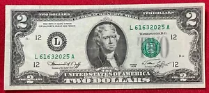 Billete de 2 dólares 1976 San Francisco CA Treasure Bank Note L61632025A descentrado - Imagen 1 de 2