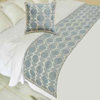 装饰性特大号床亚军蓝色亚麻刺绣褶边 - Ellara 蓝色 — 第 1/4 张图片