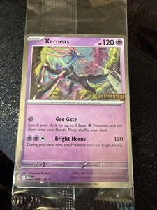 Pokémon Mega Evoluzione 2025 - Xerneas 2025 Bestbuy Promo timbrato NUOVO E SIGILLATO - Foto 1 di 2