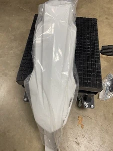 Acerbis Front Fender White Part Number 2630640002 For HONDA CRF450R 2017-2020 - Picture 1 of 2