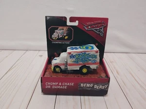 Disney Pixar Cars 3 DR. DAMAGE Chomp & Chase Ambulance Demo Derby New - Picture 1 of 9
