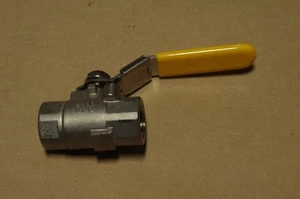 Merit Brass V220-08 1/2" Ball Valve 2000 psi Stainless Steel Threaded - Picture 1 of 3