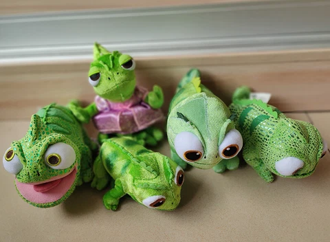 NEW Disney Parks PASCAL SHOULDER PLUSH DOLL Rapunzel Tangled Cover
