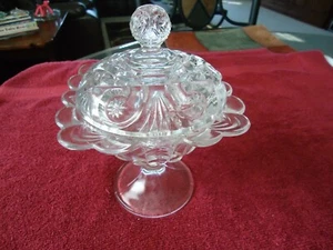  Vintage Butter- oder Bonboniere mit Deckel klar Pressglas mit Design  - Bild 1 von 12