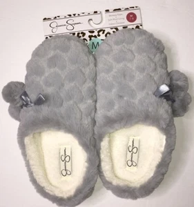 JESSICA SIMPSON PLUSH HEARTS 💕 DESIGN SLIPPERS WOMENS Size M(7-8) GRAY NWT - Picture 1 of 3