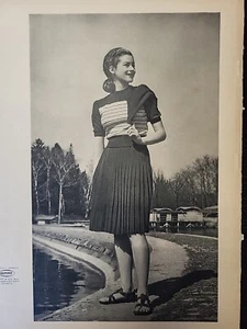 Alpinit Tricots & Jerseys 1947 Print Ad Du Mag Swiss Lake Cabins Woman Sandals - Picture 1 of 3