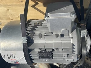 New Nord SK 132SP14 CUSTW 7.5 HP Electric  Motor 3 Phase - Picture 1 of 2