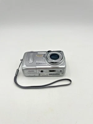 Kodak EasyShare DX6440 Digital Camera Silver 4.0 MP 4x Optical Zoom NEED BATTERY - Image 1 of 4