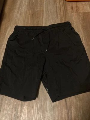 Mens size M Volcom True to This shorts - Image 1 of 4