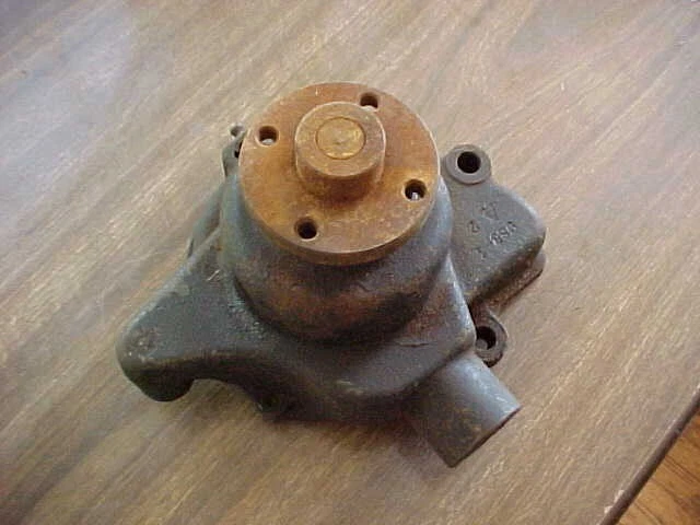 ВИНТАЖНЫЙ ВОДЯНОЙ НАСОС 988-1 A2 1938 1939 1940 1948 DODGE TRUCK ОТ 1/2 ДО 2 ТОНН ЛОТ 54 - Изображение 1 из 4
