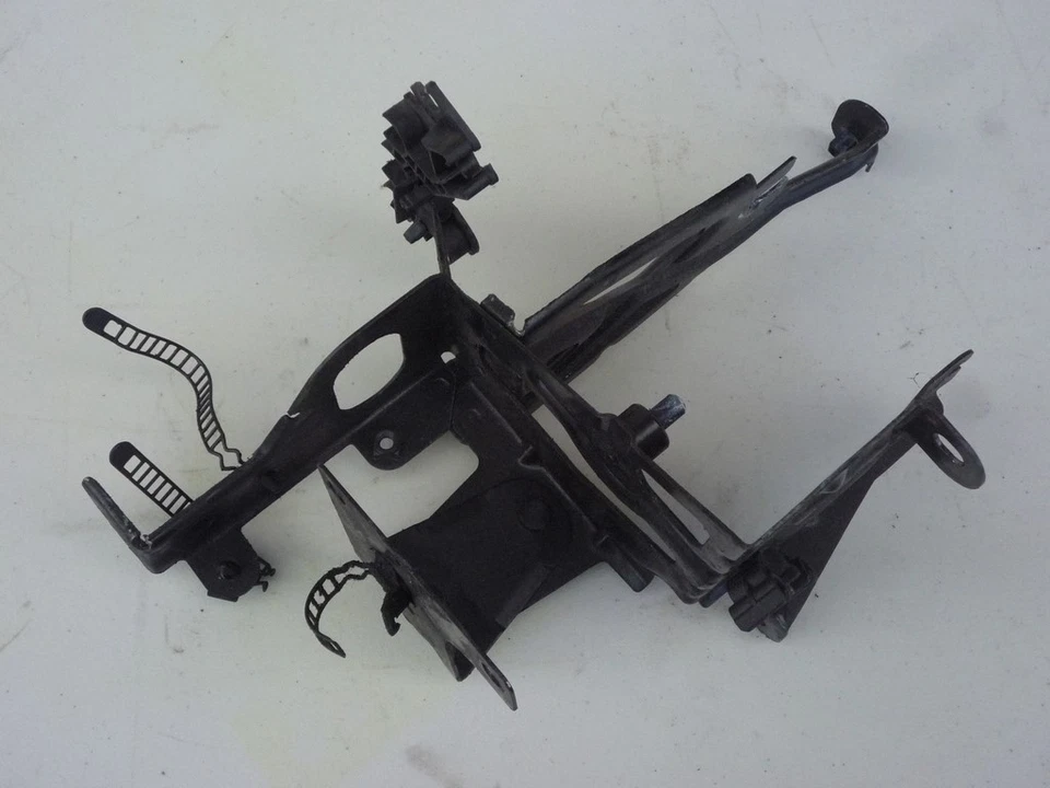 Soporte unidad control ABS AUDI A4/S4/S6/S6 (1998-2002) Foto 1 de 1