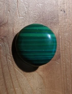 Round Green shank button 3/4 inch 19mm JHB Buttons - Picture 1 of 3