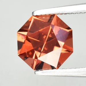 π 1.24ct VS Octagon Natural Pinkish Orange Pyrope Garnet - Tanzania Gemstone - Picture 1 of 4