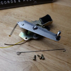 Technics RS-1506US Reel to Reel – LEFT Damper Arm Assembly – Genuine Parts - Picture 1 of 9