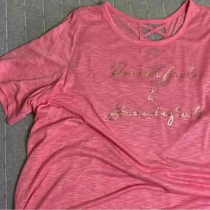 Camiseta Lane Bryant Livi Activewear 26/28 Rosa Potente y Hermosa En muy buen estado - Imagen 1 de 9