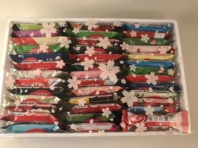 40 Pieces (20-25 flavours) Japanese KitKat Variety Box Set - Christmas Kit Kat Foto 1 de 4