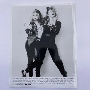 Vintage Press Photo Rosanna Arquette & Madonna "Desperately Seeking Susan" Film - Picture 1 of 1