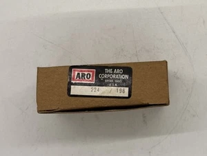 Aro 224-C Manual Air Control Valve,3-Way,1/8In Npt - Picture 1 of 7