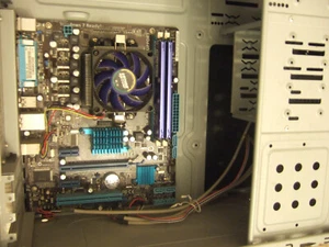 asus m5a78l-m lx am3 motherboard amd fx 4100 cpu 4gb ram - Zdjęcie 1 z 3