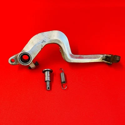 RM250 PALANCA FRENO TRASERO PEDAL PERNO RESORTE ORIGINAL OEM SUZUKI RM 250 (1996-2000) Foto 1 de 4