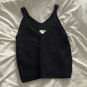 Streetwear Society Black Knit Cropped Tank Top Women's M V-neck & back Capsule - Picture 1 of 5