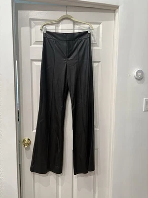 NUEVO CON ETIQUETAS ALICE + OLIVIA Dylan Vegano Cuero Pierna Ancha Pantalones Talla 6 Negro Foto 1 de 3