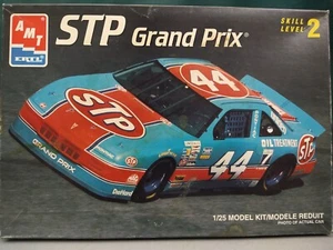 AMT Ertl 44 Rick Wilson STP Pontiac Grand Prix NASCAR Toy Car Model Kit 1:25 - Picture 1 of 11