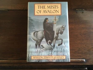 THE MISTS OF AVALON, Marion Zimmer Bradley, SIGNED 1st/1st (1982, Hardcover) - Picture 1 of 7